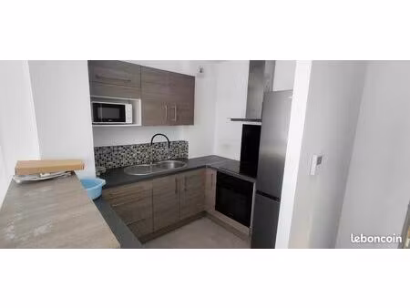 t2 meublé avec parking