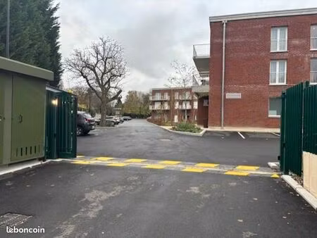 parking 12 m² saint saulve