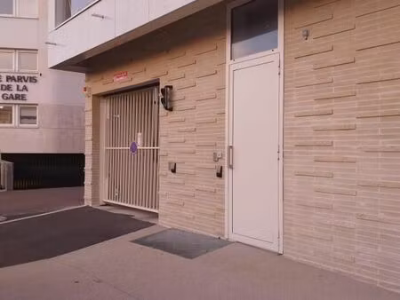 parking 12 m² troyes