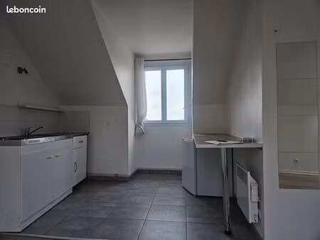 charmant studio lumineux à chartrettes