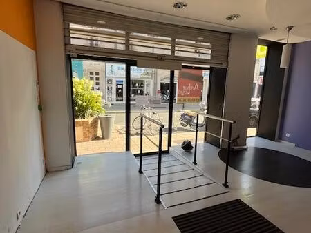 magasin le pouliguen centre a louer