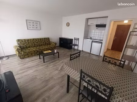 appartement studio meuble (chauffage compris) 31m2 + terrasse 5m2