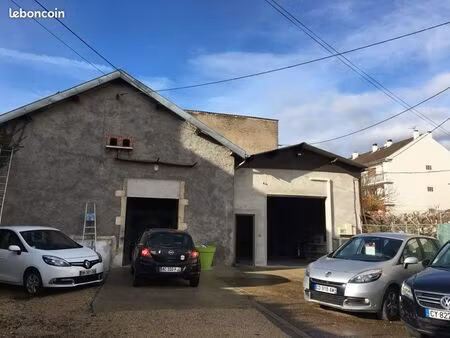 local professionnel + entrepôt