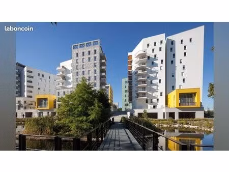 ile de nantes - local rdc 102m² à louer