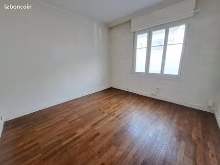 local bureaux 106 m²