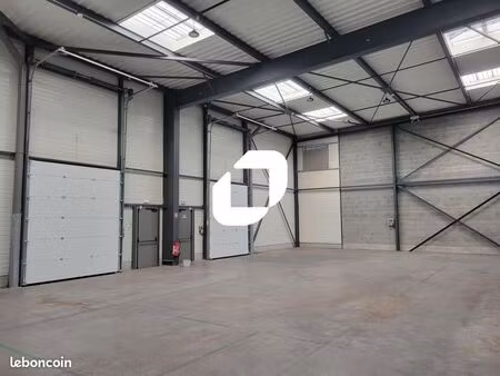 local d'activité 554 m²