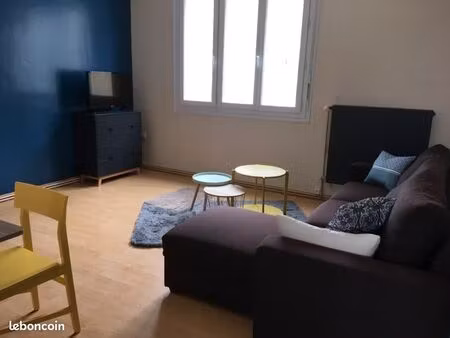 très belle location meublée au cœur de st nazaire 3 pièces / 53m²  idéale pour étudiants e