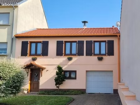 maison avec grand jardin