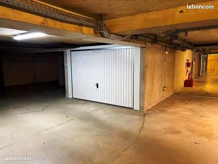 grand box/garage miramas centre