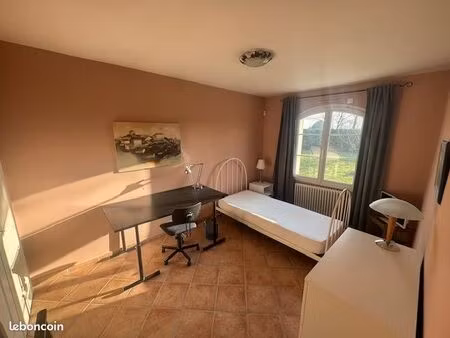 meuble 32m2 clim terrasse parking sécurisé