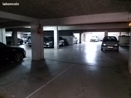 location place de parking