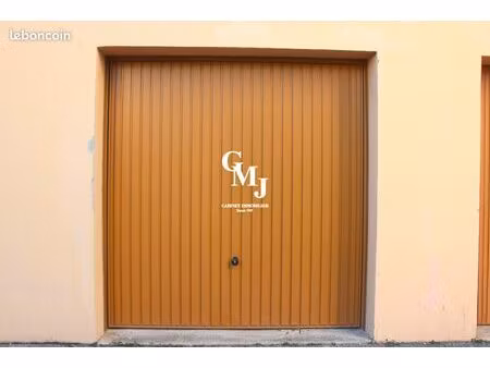 parking/box 14 m² saint-raphaël