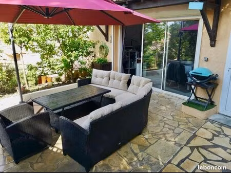 2 pieces avec terrasse et parking