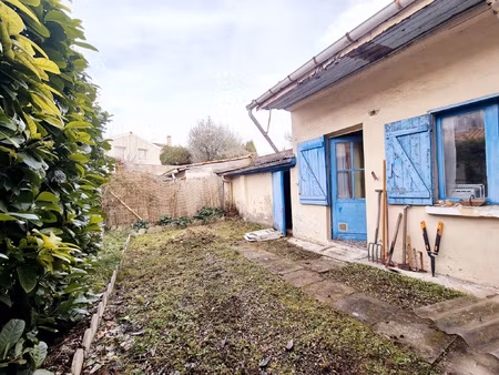 bordeaux cauderan - mondesir - t3 a renover avec jardin