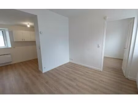 location appartement  31.68 m² t-2 à saint-yrieix-la-perche  430 €
