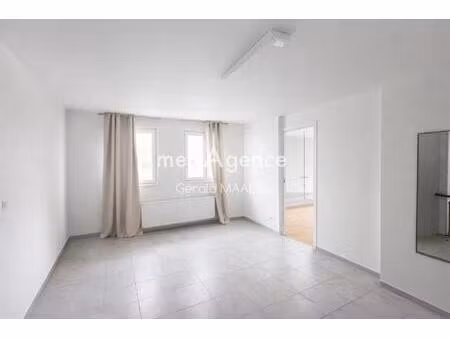 local professionnel de 54m² à saint raphaël