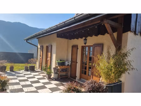 sur les hauteur de aiton