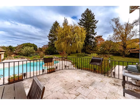 bâtisse de caractère 10 pièces 376 m2