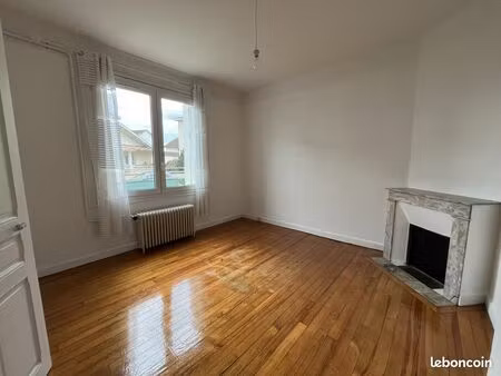 appartement 3 pièces 80 m²