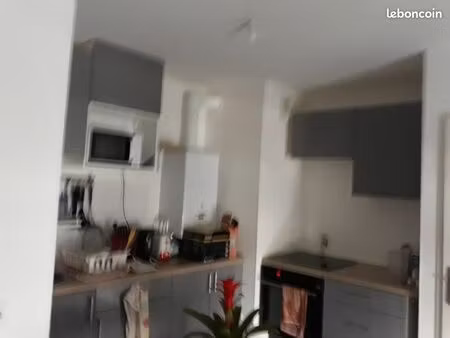 location t2 val pompadour