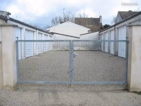 garage utilitaire disponible à joigny