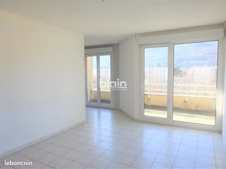 appartement 3 pièces 64 m²