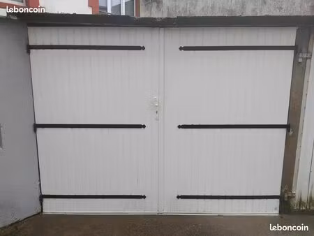 box garage ile de nantes - république