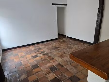 appartement t3 centre ville breteuil (27160)