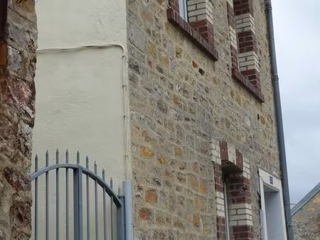 loue centre de bricquebec appartement