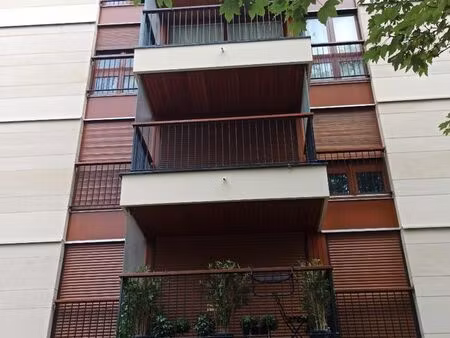 location studio meublé 21 mètres carrés le chesnay centre 730 charges comprises