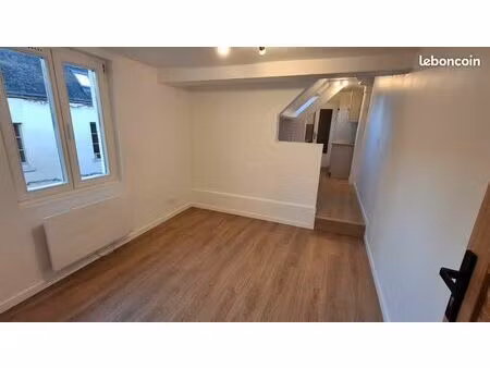studio 20m2 centre ville historique de senlis