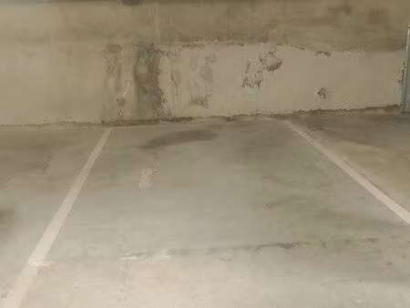 place de parking en sous-sol