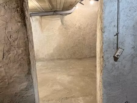 local de stockage sécurisé – 38 m² – marseille 13009 (rue de rome)