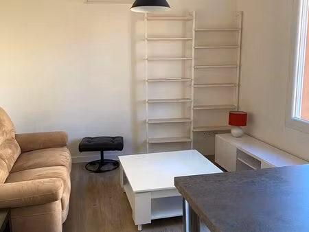 t2 meublé de 42 m2 proche centre-ville