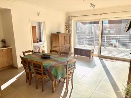 bel appartement 1 chambre dans le centre de marche!