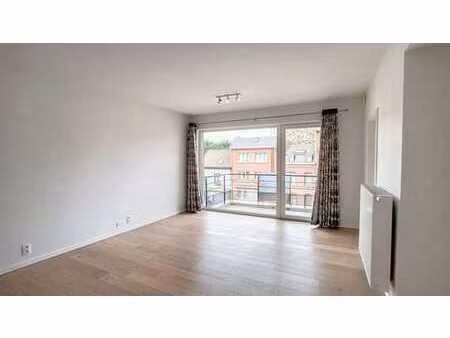 très bel appartement 1 chambre avec terrasse et emplacement