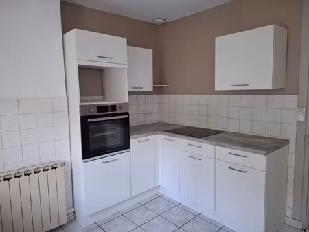 location appartement 3 pièces 64 m² à le chambon-feugerolles (42500)  500 €