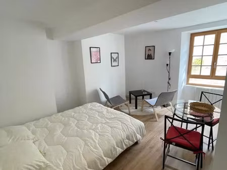 location meublée appartement 1 pièce 23 m² à aire-sur-l'adour (40800)  480 €