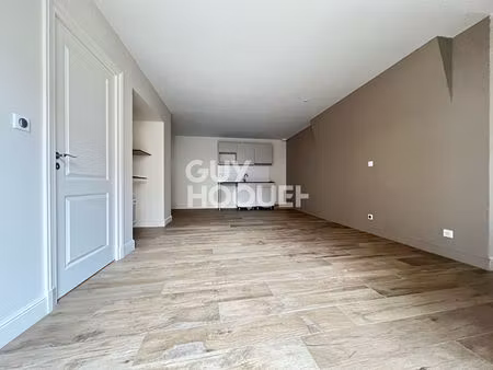 à louer   t2 centre-ville d'albi   pont vieux!