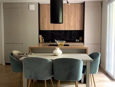 t3 rénové – balcon sud-ouest sans vis-à-vis – calme absolu face forêt