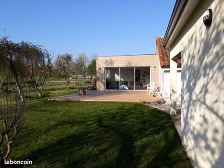 ensemble immobilier à fléac – 2 maisons avec jardins et terrasses  idéal famille ou invest