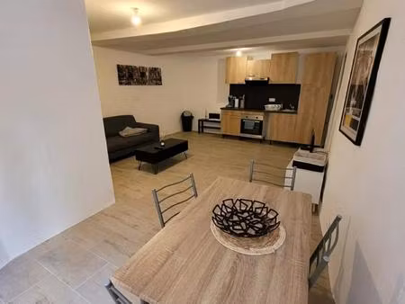 appartement t2 (une chambre) d'environ 43m2 en rez de chaussée