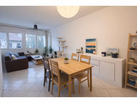 t3 centre évian avec loggia  cave et garage