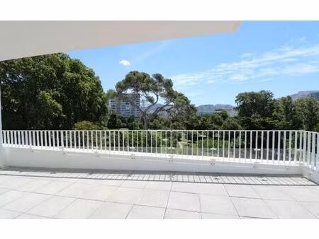 location appartement  m² t-3 à marseille 8  1 150 €