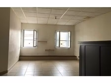 location appartement  49.8 m² t-1 à tonnay-charente  550 €