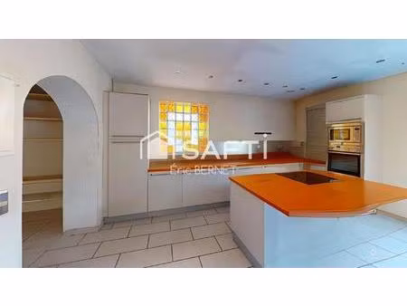 maison avec du cachet   matériaux authentiques