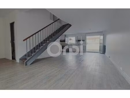 location maison  m² t-4 à pithiviers  945 €