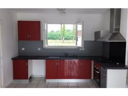 location maison  76.5 m² t-4 à uchacq-et-parentis  850 €