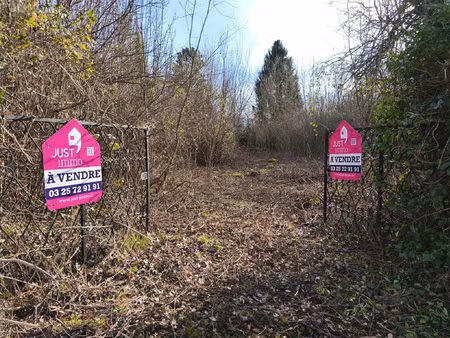 en exclusivité  à vendre terrain à bâtir de 1424m2  construc