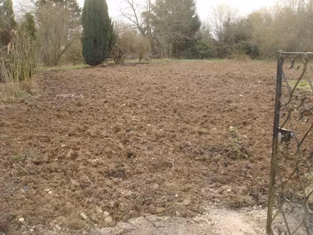 en exclusivité ! a vendre terrain viabilisé et constructible